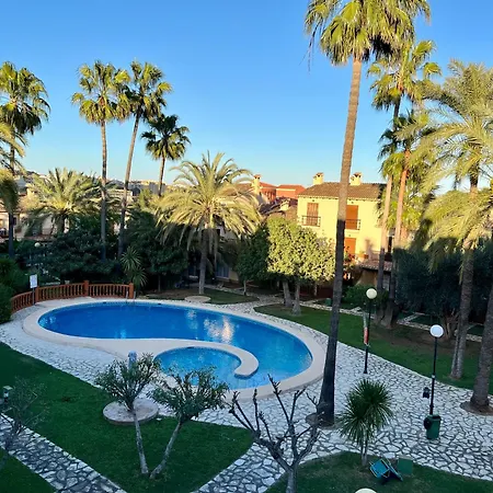 Holiday home Adosado En Con Gran Jardin Denia