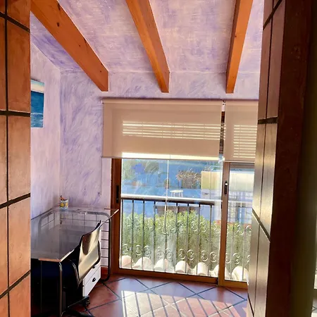 Holiday home Adosado En Con Gran Jardin Denia
